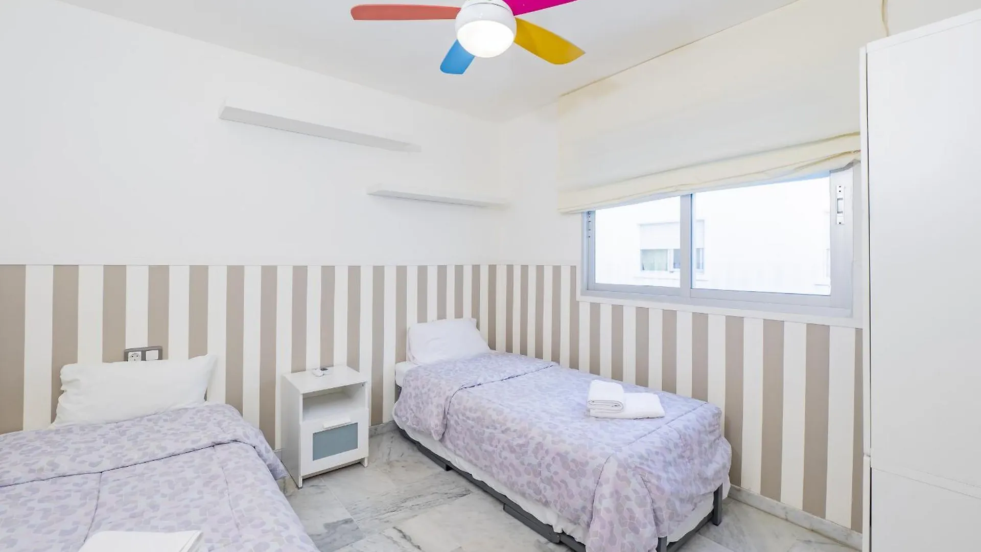 Cubo'S Apartamento De Lacroix & Pool Fuengirola