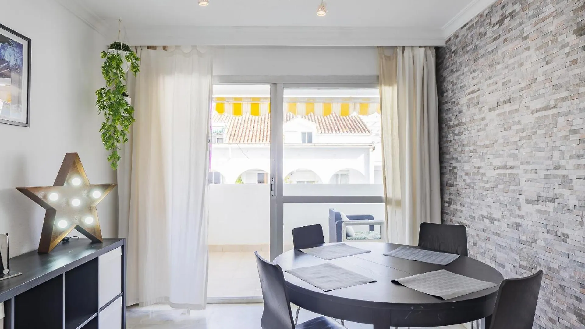 Cubo'S Apartamento De Lacroix & Pool Fuengirola 0*,